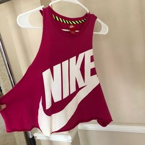 NIKE CROP TOP